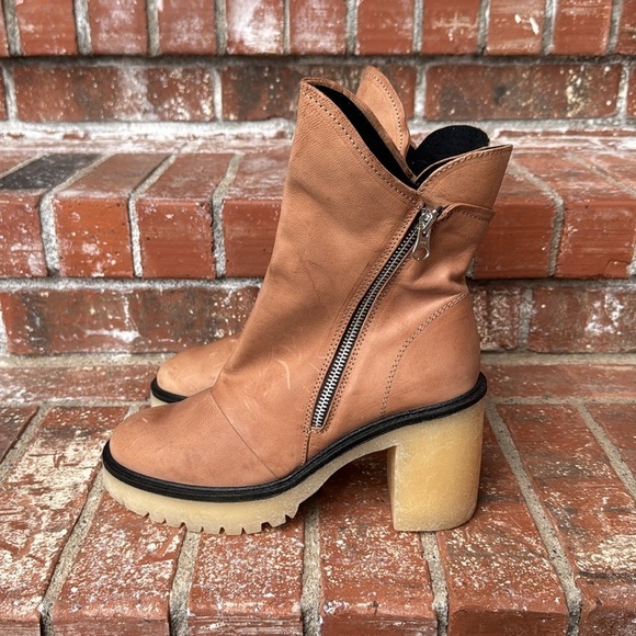 Free People Jack Size Zip Tan Ankle Boots Women's Size 39.5 US 9 - Picture 3 of 7